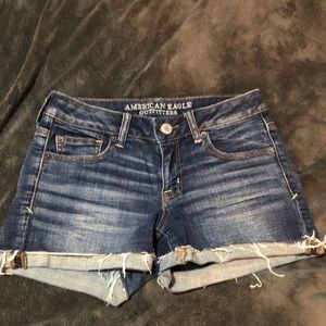 AE women’s size 4 shorts